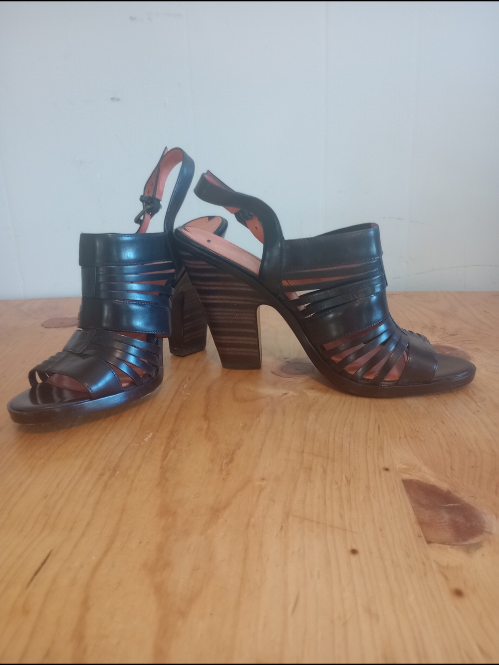Via Spiga Strappy Heels/Sandals All Leather Size 8